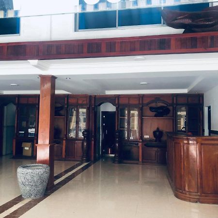 Ez Guesthouse Phnom Penh Bagian luar foto