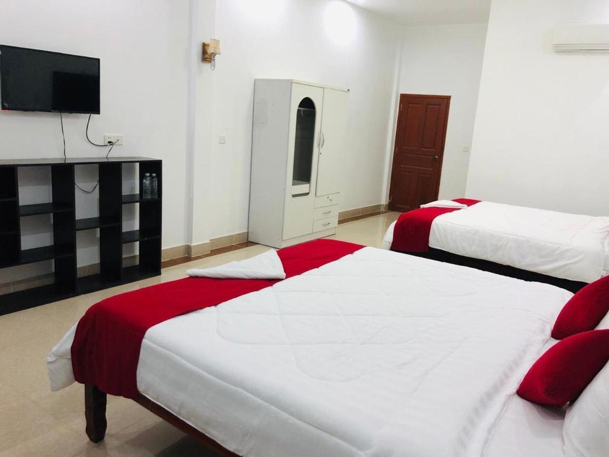 Ez Guesthouse Phnom Penh Bagian luar foto